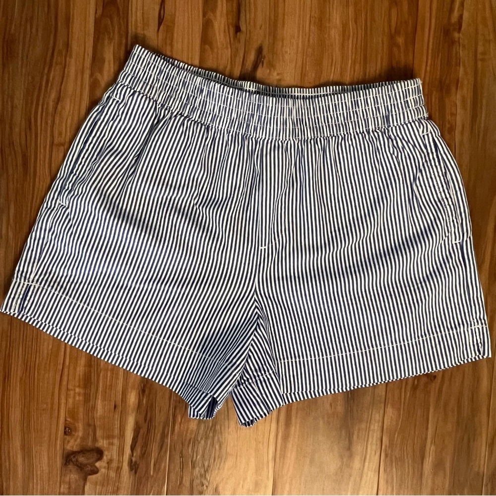 Blue & White Women’s Striped High Waist Summer Casual Beach Shorts. Size S.
